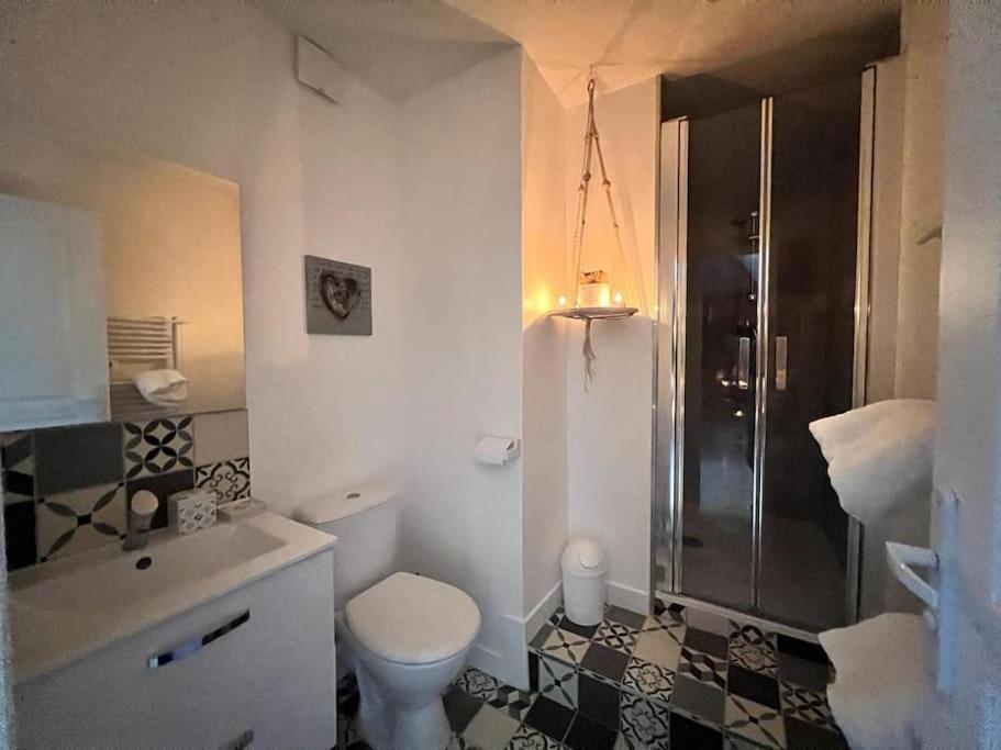 Suite Romance - Jacuzzi Moret-sur-Loing Exterior photo